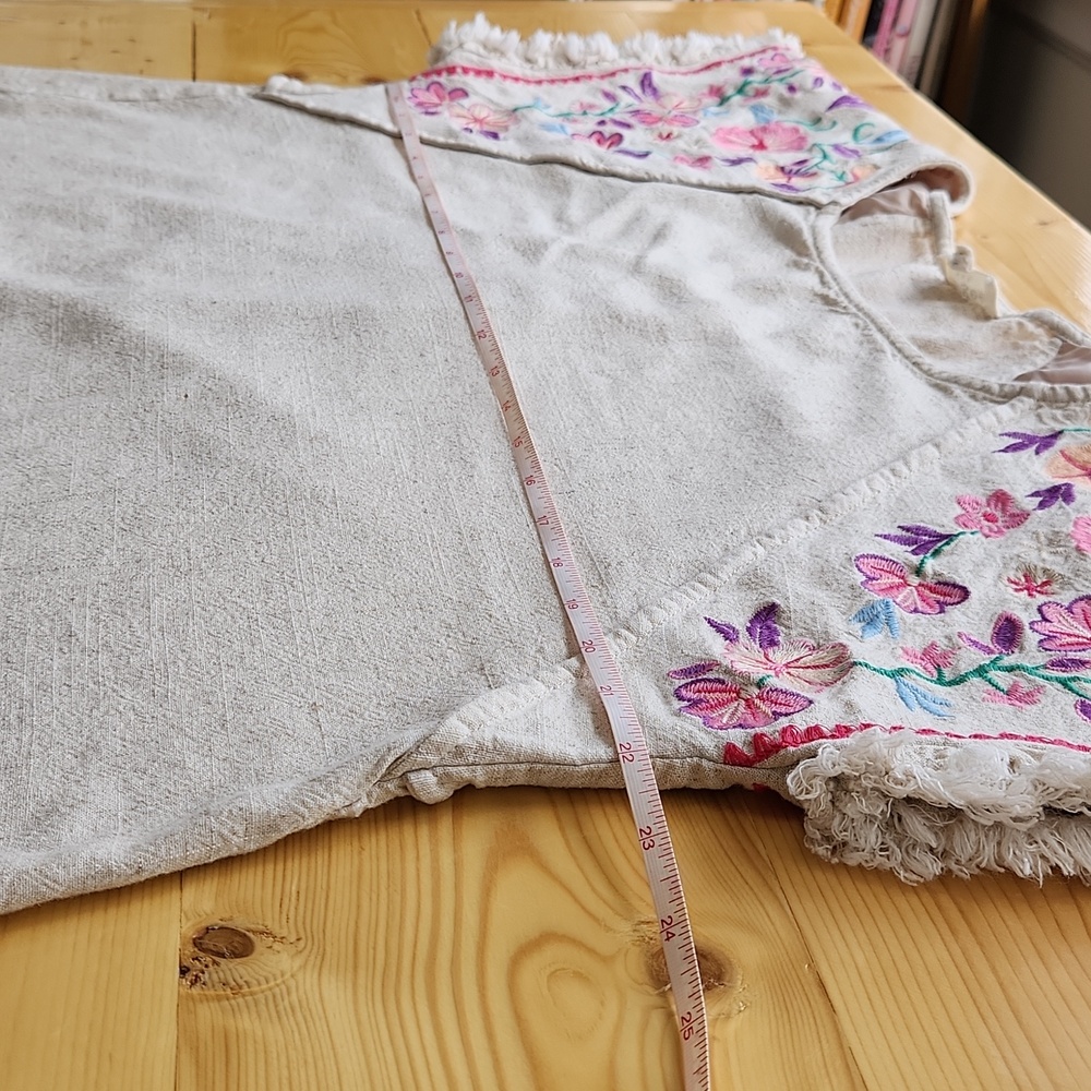 Umgee Embroidered Sleeves Linen Cotton Blend Round Neck w/ Frayed High Low Hem M - Picture 8 of 15